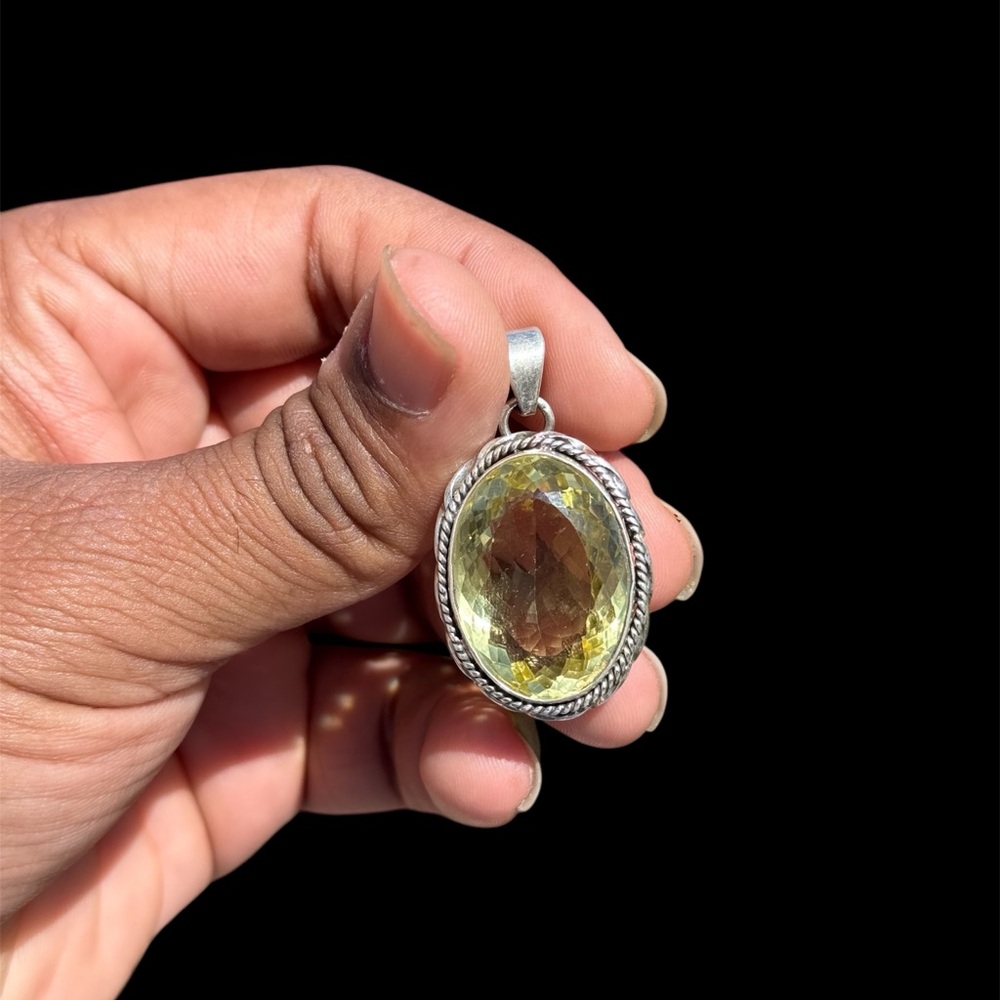 Green Amethyst Pendant in 925 Sterling Silver – Faceted Oval Gemstone